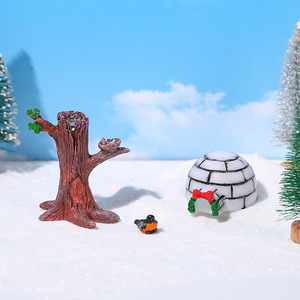 Figuras Decorativas de Resina de Santa Claus, Pingüino y Reno, Miniaturas de Paisaje Nevado, Adornos DIY para Casa de Nieve, Figuras Navideñas para Interiores - Product Image 2