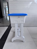 Conjunto de Muebles Escolares Económicos de Material PP Ecológico con Diseño de Esquinas Redondeadas y Colores Personalizables