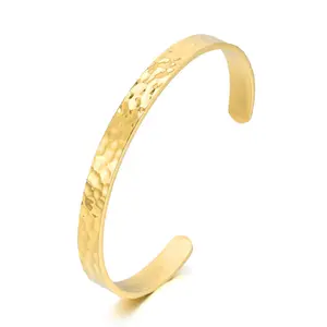 Fashion Opening Gold Plated Pattern C Shaped Stainless Steel Cuff Couple Bracelet Jewelry Men And Women