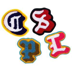Yüksek kaliteli şönil mektuplar işlemeli yama şönil nakış Letterman alfabe yunan mektubu yamalar için giyim