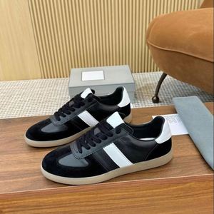 Men's Casual Shoes, High-quality Athletic Shoes, Fashionable Design Sneakers, Flat Lace-up Walking Shoes - Product Image 1