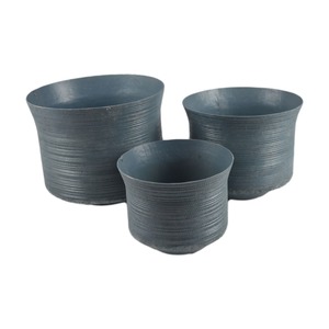 Pot de fleurs en métal de style industriel, design moderne, pour décoration intérieure et extérieure, disponible à la vente - Product Image 1