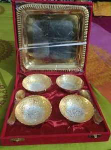 Ensemble de bols modernes plaqués or, bols en métal faits à la main avec plateau et cuillères, plat de service poli, passe au lave-vaisselle, idéal pour les cadeaux de mariage - Product Image 5