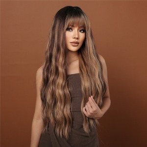 Peluca de cabello sintético para mujeres negras <span class=keywords><strong>Afro</strong></span>, pelo largo rizado con flequillo, mezcla de Chocolate, marrón, rubio dorado, venta directa de fábrica - Product Image 5