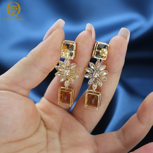 Pendientes de Lujo para Mujer, para Eventos Especiales, con Diamantes Cultivados en Laboratorio con Corte Marquesa, Certificados por IGI, Topacio con Corte Esmeralda, Oro de 18K, Personalizados para Regalo - Product Image 5