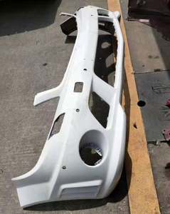 Cubierta de Parachoques Delantero Original para Clase C W204 C63 AMG, Usada, de Segunda Mano, Cubierta de Parachoques Delantero Original para Clase C W204 C63 AMG - Product Image 3