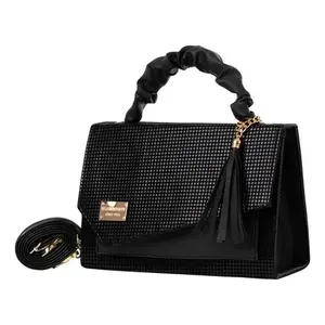Sac cabas pour femme Fana Melody en cuir noir Saffiano avec fermeture à rabat, sac à main décontracté avec décoration métallique et bandoulière amovible - Product Image 4