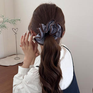 ยางรัดผมสีดำขอบเห็ด ขนาด 14 ซม. แบบเรียบ สำหรับผู้หญิง - Product Image 3