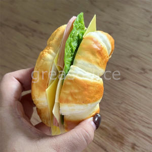 Croissant français au jambon et au fromage, tranché, boulangerie artisanale, beurreux, feuilleté, sandwich, modèle alimentaire, jouet, présentoir à laitue - Product Image 4