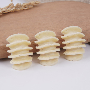 Modelo simulado de rollo de patatas fritas taiwanesas, divertido e interesante llavero colgante con forma de patatas fritas estilo isleño. - Product Image 3