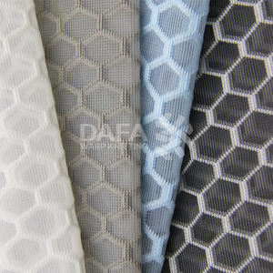 מפעל מכירת סרט כפול רשת משושה דבש משושה דבש 3d שכבת אוויר כריך בדים למתוח חומר סריגה - Product Image 1