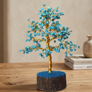 Árbol de Piedras Preciosas de Turquesa Hecho a Mano con Alambre Dorado sobre Base de Madera, Decoración Artesanal con Arena de Cristal Azul - Product Image 1