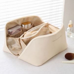 Portable PU Leather Cosmetic Bag Large Capacity Travel Makeup Organizer with Dividers - Product Image 2