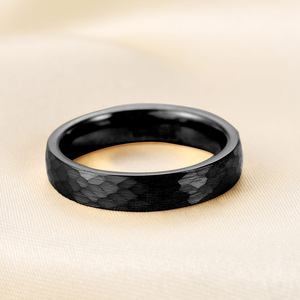 Anillo Minimalista Retro de Acero de Tungsteno Martillado con Diseño de Escamas de Pez, 4.6-8mm, Geométrico, Unisex, Regalo de Joyería - Product Image 3