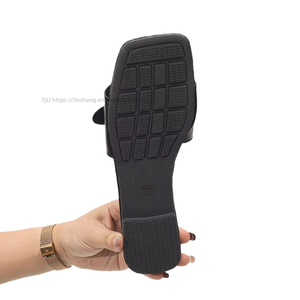 Nouvelles pantoufles plates décontractées grande taille pour femmes, style international, avec décoration de sangle à l'avant, couleur unie, bout carré, chaussures transfrontalières - Product Image 5