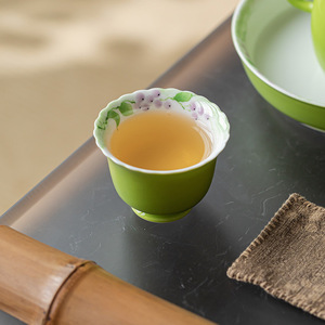 New Chinese Style Porcelain <b>Teacup</b> Grass Green Hand Painted Grapes Small Stem Lace Edged Master Cup For Afternoon Tea - Product Image 3