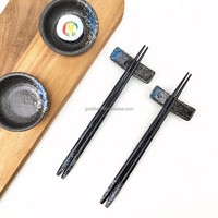 Nouvelle conception d'usine japonaise, vaisselle en céramique noire et bleue et baguettes en bois, ensemble de couverts créatifs pour sushi, cadeau