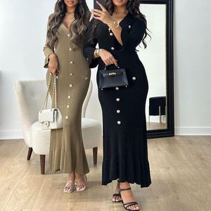 2025 primavera autunno versione coreana della moda del vestito lungo stella francese a maniche lunghe con scollo a V eleganti abiti stretti in maglia da donna - Product Image 3
