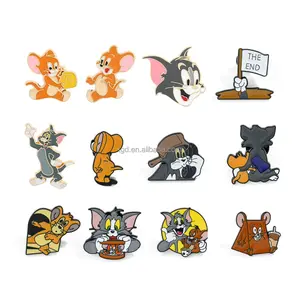 Yeni Tom kedi Jerry fare özel madalya sevimli karikatür rozetleri düğme broş pins sert emaye anime gömlek yaka pin broş kadınlar