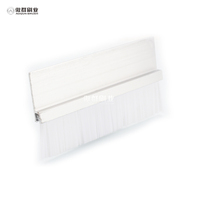Foshan Factory Brosse pour porte coulissante en feutre Bande d'étanchéité inférieure Pile de laine