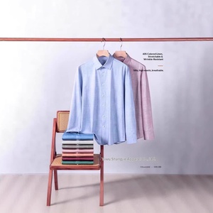 <span class=keywords><strong>Camicia</strong></span> da <span class=keywords><strong>uomo</strong></span> personalizzabile a maniche lunghe, <span class=keywords><strong>beige</strong></span> chiaro, in misto <span class=keywords><strong>lino</strong></span> e cotone a fibra lunga premium, antipiega, casual ed elegante. - Product Image 4