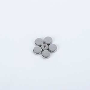 Pendientes de Acero Inoxidable con Cristal de 4mm, Discos Dentados Internos de 1.0 y 1.2mm, Accesorios Unisex para Uso Diario - Product Image 3