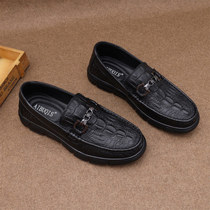 Mocassins pour hommes AIBUOIS à imprimé crocodile, bout rond, en cuir véritable, semelle en caoutchouc, confortables, à enfiler, chaussures décontractées - Product Image 1
