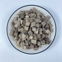 Cubes de Bœuf Lyophilisés à l'Ingrédient Unique, Récompense d'Entraînement pour Chiots et Chiens Adultes (Petits, Moyens, Grands), Chats et Chatons, Friandise pour Animaux de Compagnie