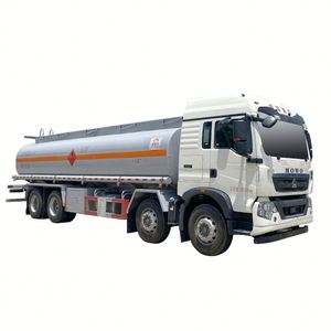 Camión Cisterna de Combustible 8x4 de China National Heavy Duty Truck Group, Camión Cisterna Móvil de Transporte de Líquidos Inflamables de 30000L y 28t - Precio - Product Image 1