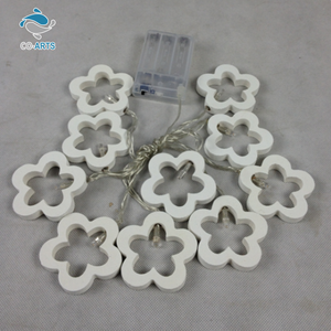 Guirlande lumineuse de décoration en forme de fleur en bois de charge de batterie de conception européenne - Product Image 1