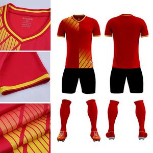 Camiseta de fútbol negra y dorada personalizada, camisetas de fútbol cómodas y rápidas, conjuntos deportivos de fútbol - Product Image 4