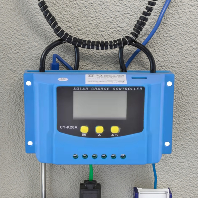 12V 24V 48V 40A/50A/60A Solar Charger Controller Manual Pulse Width Modulation Solar Charging Controller