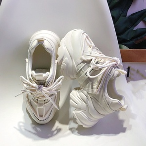 <span class=keywords><strong>Scarpe</strong></span> Sportive Casual da Donna Estive Traspiranti 2024 Nuove con Rete e Suola Spessa, Modello Trendy che Valorizza la Figura - Product Image 4