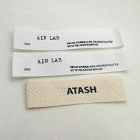 Étiquettes de cou pour vêtements personnalisées, étiquette imprimée lavée, pli en bout, logo de marque, étiquettes tissées de taille textile pour vêtements personnalisés, chemise