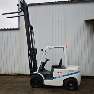 Good Quality TCM 30 Forklift 3 Tons 4.5 Meters Used Diesel Forklift Used TCM Forklift - Product Image 6