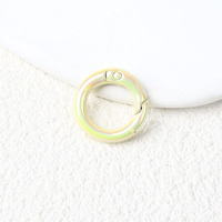 LFEDC Vente en gros promotionnelle Mousqueton rond en métal irisé plaqué UV de 20 mm avec fermoir à ressort et anneau en O