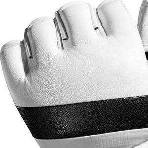 Gants MMA de boxe en cuir PU demi-doigt d'entraînement avec logo personnalisé Gants MMA confortables et respirants avec service OEM - Product Image 5