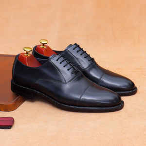 Nouvelles Bottes d'Hiver Imperméables Classiques Polyvalentes Décontractées Montantes pour Hommes en Cuir Véritable Rehaussantes pour le Travail en Extérieur et le Sport - Product Image 5