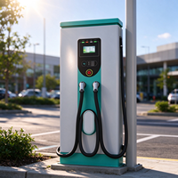 Station de recharge rapide DC pour véhicules électriques à deux ports, unité extérieure Plug and Charge avec écran tactile, arrêt d'urgence, stationnement au lieu de travail
