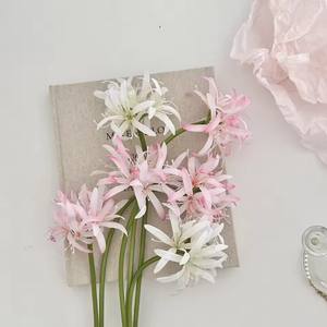 Flores Artificiales de Lirio Araña Rojo de 19.7 Pulgadas para Decoración de Bodas, Accesorio de Fotografía Hanfu - Product Image 2