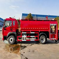 Camion d'extinction d'incendie simple pour la protection incendie des communautés rurales, 12000L 4x2 SINOTRUK HOWO, économique