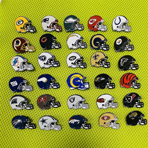 Decorazioni spilla in smalto casco personalizzato New York sport Team Club distintivo - Product Image 2