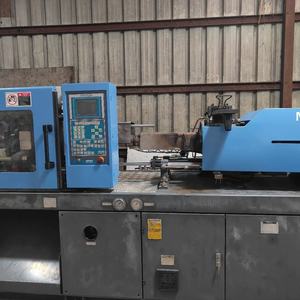 Máquina de Inyección Industrial PL200 de 200 Toneladas, Peso de Inyección 600g, para Fabricación de Cajas y Contenedores - Product Image 1