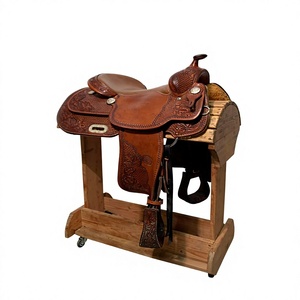 Sillín de Carreras Western de Cuero BS International con Estructura de Madera, Herrajes SUS304, Diseño Grabado Personalizado, Calidad Premium y Sostenible - Product Image 1