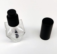 Vente en gros de flacons de vernis à ongles vides en verre de 11 ml avec bouchon à vis et pinceau, emballage OEM personnalisable