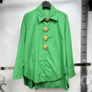 Nouvelle Arrivée 2026 – <span class=keywords><strong>Chemise</strong></span> Oversize Boutonnée pour <span class=keywords><strong>Femme</strong></span> avec Boutons Dorés de Luxe – Blouse Décontractée à Manches Longues Couleur Unie - Product Image 5