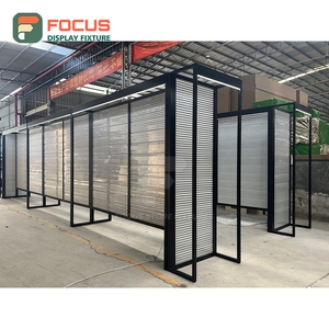 Comptoir de présentation de perruques de luxe en verre avec étagère intégrée pour boutique de coiffure - Product Image 2