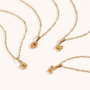 Lindo Collar con Colgante de Letras de la A a la Z, Chapado en Oro de 14k y 18k, de Acero Inoxidable Personalizado, Antideslustre, para Hombres y Mujeres - Product Image 1