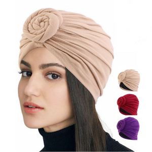 Vente en gros de perruque chimio à double couche de couleur unie avec logo personnalisé Chapeau turban torsadé à nœud avec doublure en satin pour femme - Product Image 1