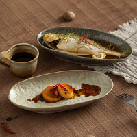 Assiette ovale en céramique vintage effet four, texture martelée japonaise, pour service de poisson en restaurant